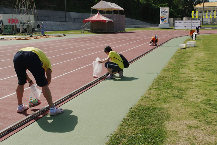 http://triathlon-style.com/news/images/1-2_gomihiroi-1.jpg
